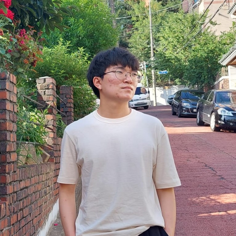 A photograph of Andrew Li